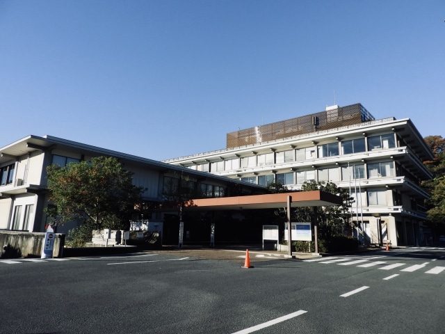 不登校支援制度の全貌について~行政やNPO、他機関のサポート体制~